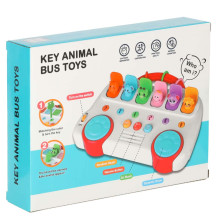 Autobus edukacyjny grający